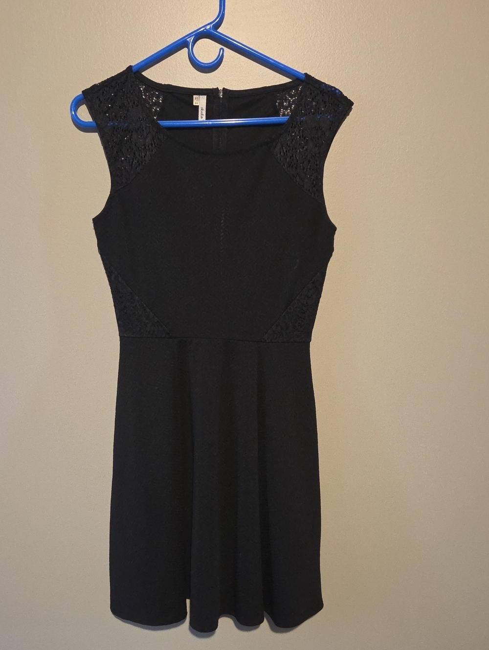 Studio Y Black Lace-Trim Sleeveless Midi Dress